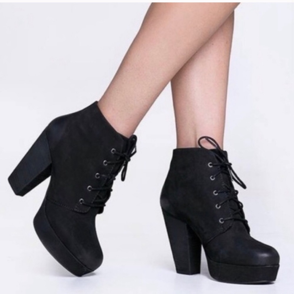 Steve Madden Raspy Bootie